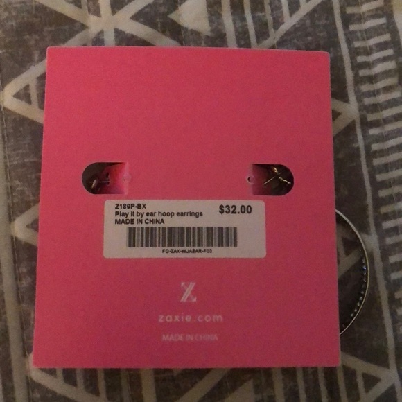 Ear rings - Picture 2 of 3